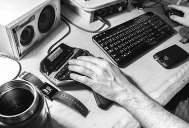 黑料网独家揭秘娱乐圈明星幕后与趣闻