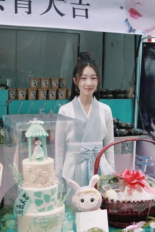 娱乐圈黑料不打烊 揭秘吃瓜文化背后真相