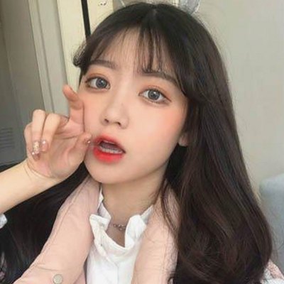 从娱乐八卦到时尚丝袜，再到经典科幻电影的多元观察