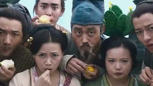 吃瓜全员大号火爆网络，背后故事揭秘！