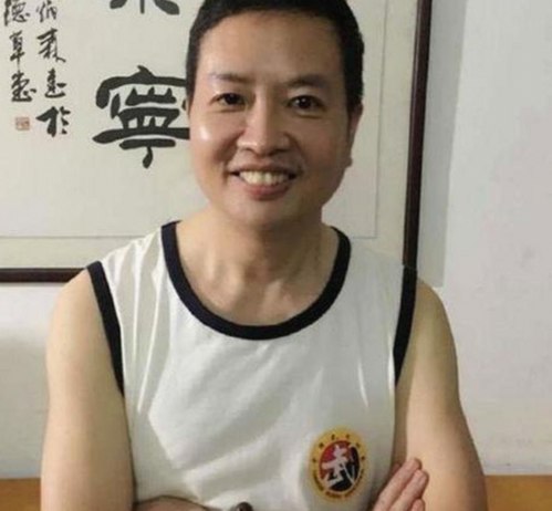 揭秘娱乐吃瓜圈：热门博主与网络流行语背后的故事